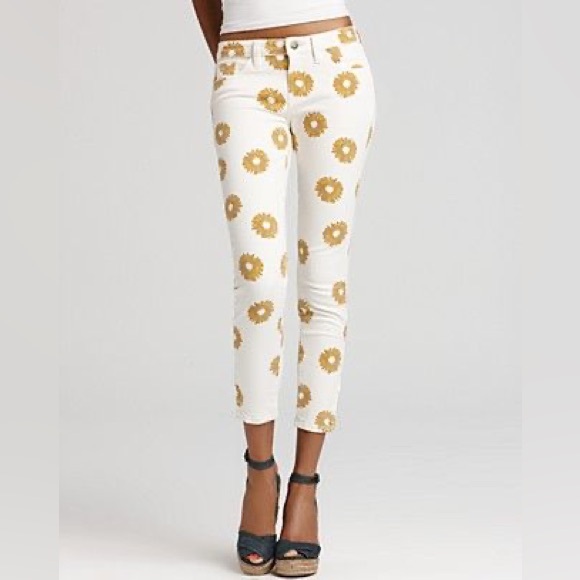 Guess Denim - Guess Vintage 90s/ Y2K denim off white low rise skinny jeans in floral pattern